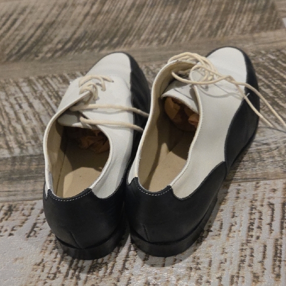 Black and White Two-Tone Oxford Derbys - Picture 3 of 9